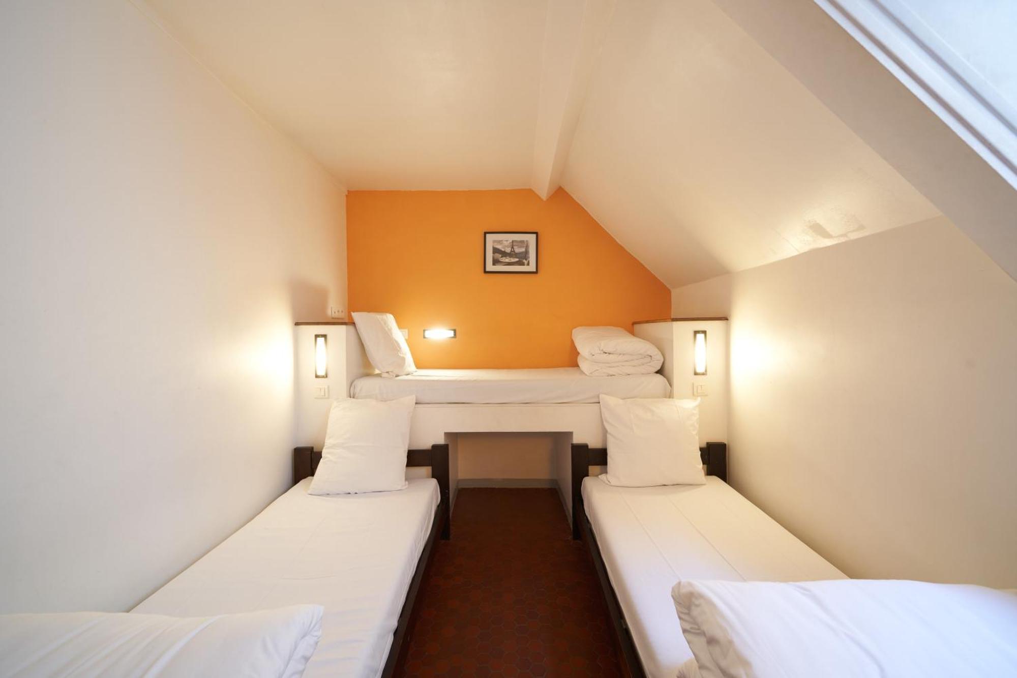 Mije Marais Hostel Париж Екстер'єр фото A typical room at the hotel