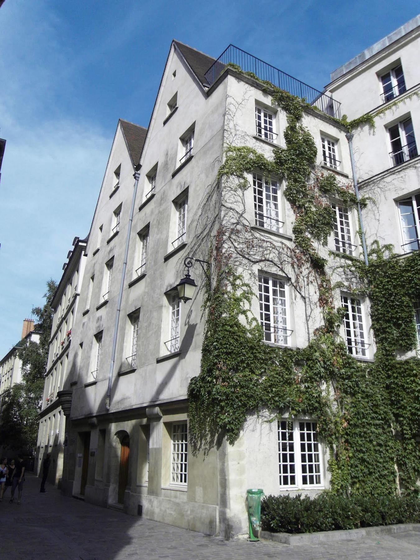 Mije Marais Hostel Париж Екстер'єр фото The house of the composer in Bayreuth
