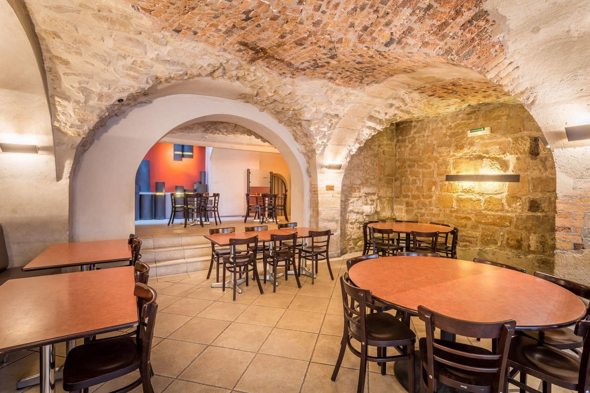 Mije Marais Hostel Париж Екстер'єр фото The restaurant